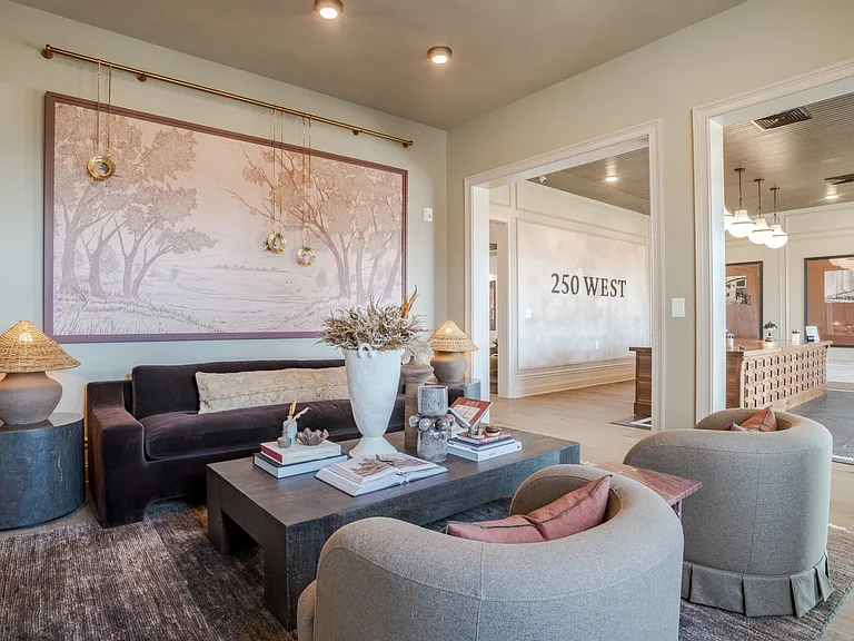250 Dunbarton Dr — Photo 11
