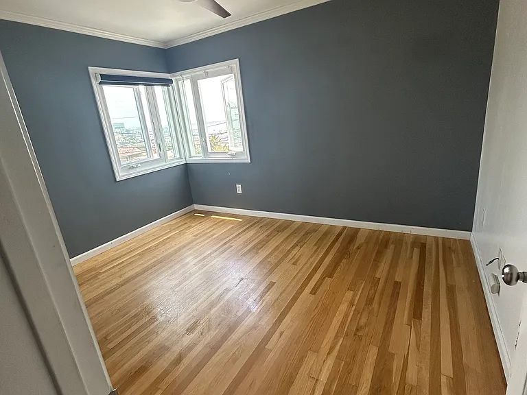 3007 Columbia St — Photo 12