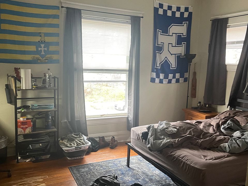 1st image of 348 Aylesford Pl #2