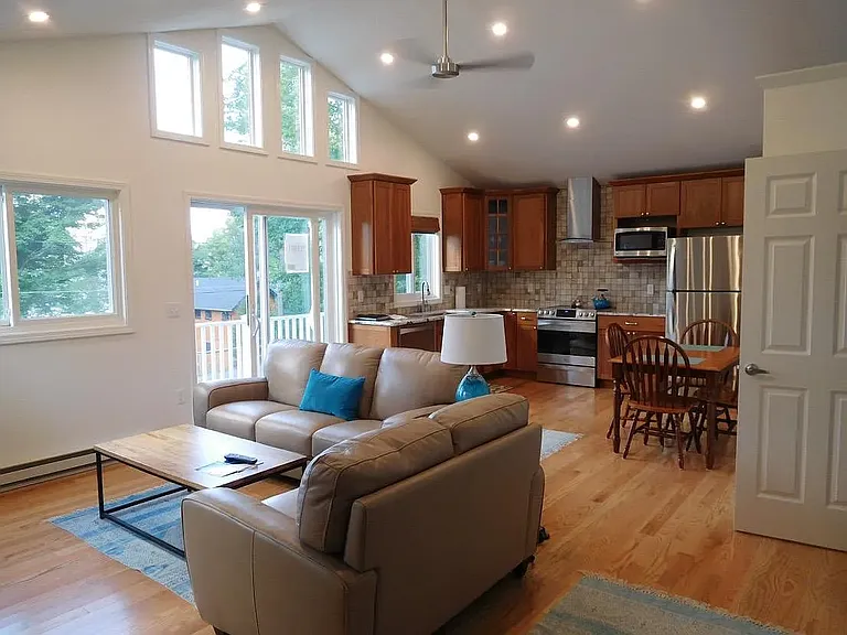 1422 Thornton Heights Rd — Photo 7