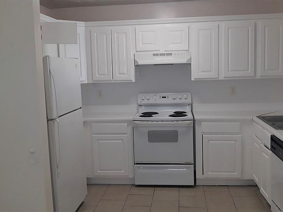 2nd image of 8264 Max Ct