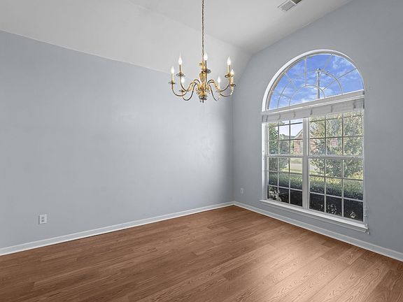 3rd image of 970 Bending Pine Ln