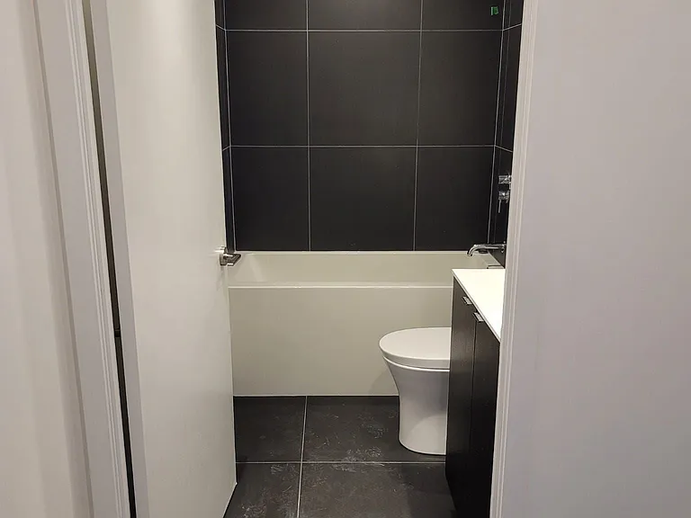 20 Edward St #923 — Photo 18