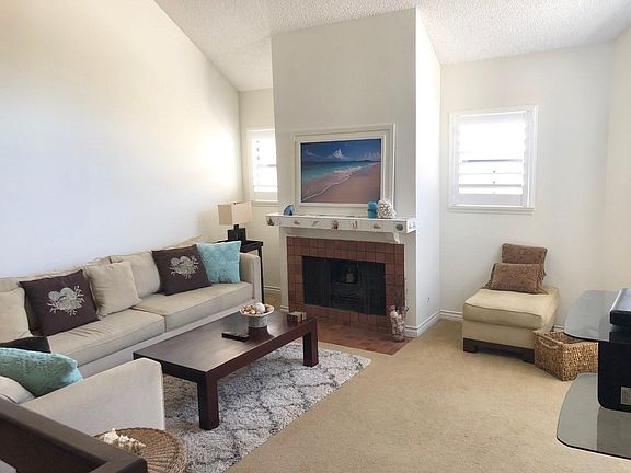 5th image of 522 Island View Cir
