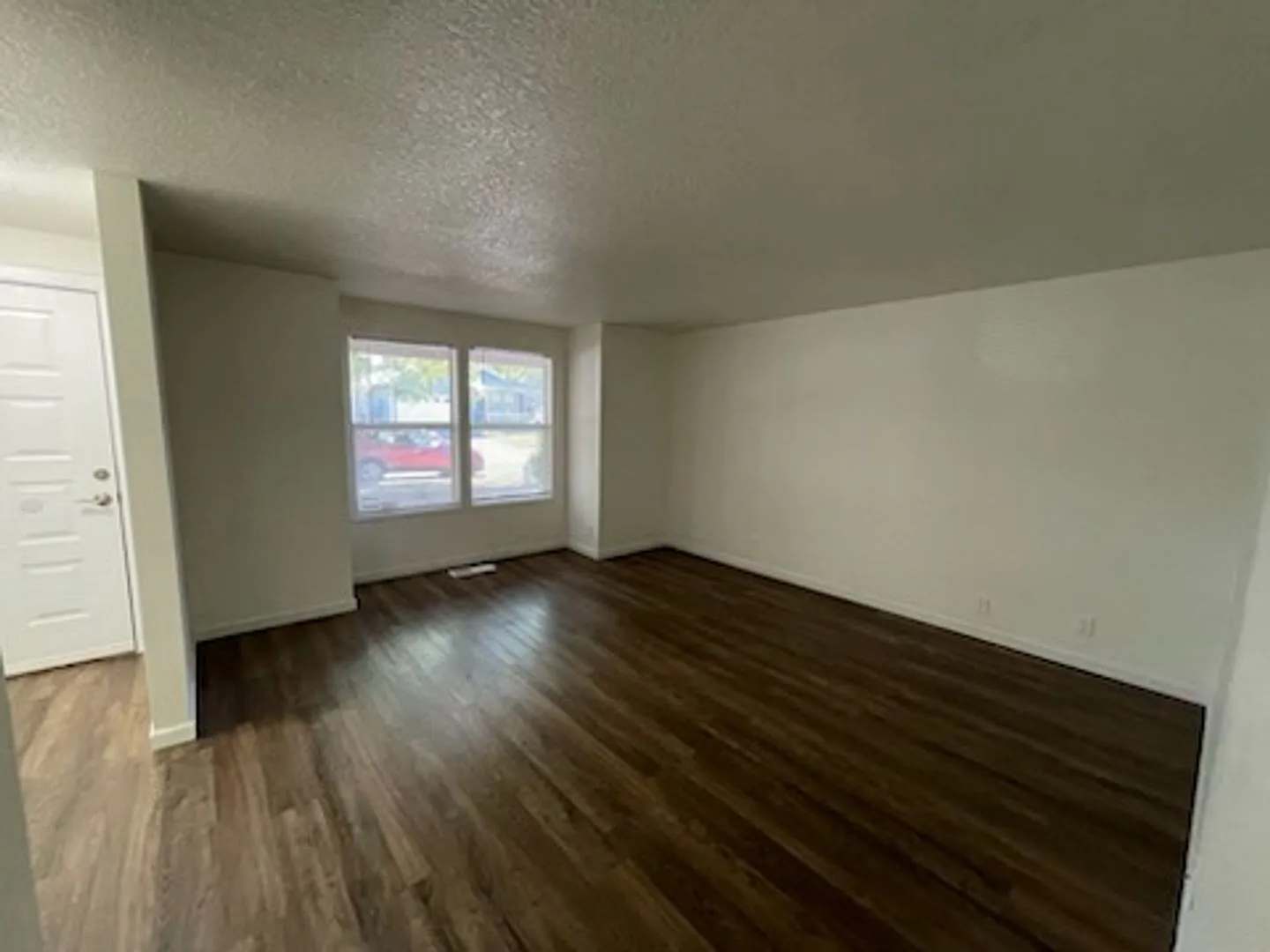 Convenient Beaverton Location — Photo 3