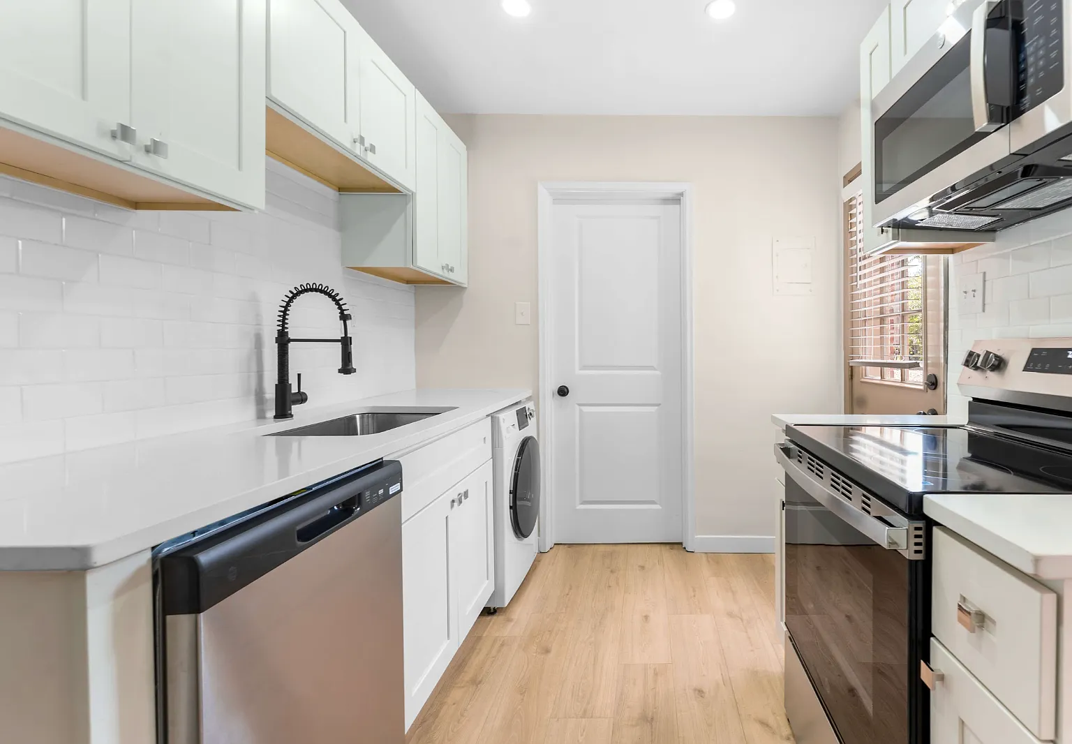 2 bed, $1,795 — Photo 4