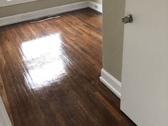 4th image of 10703 Lee Ave APT 2
