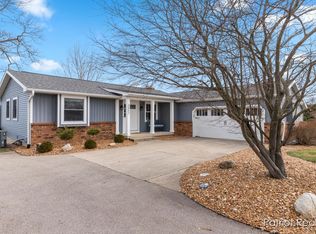 5627 E Deer Point Ct, Newaygo, MI