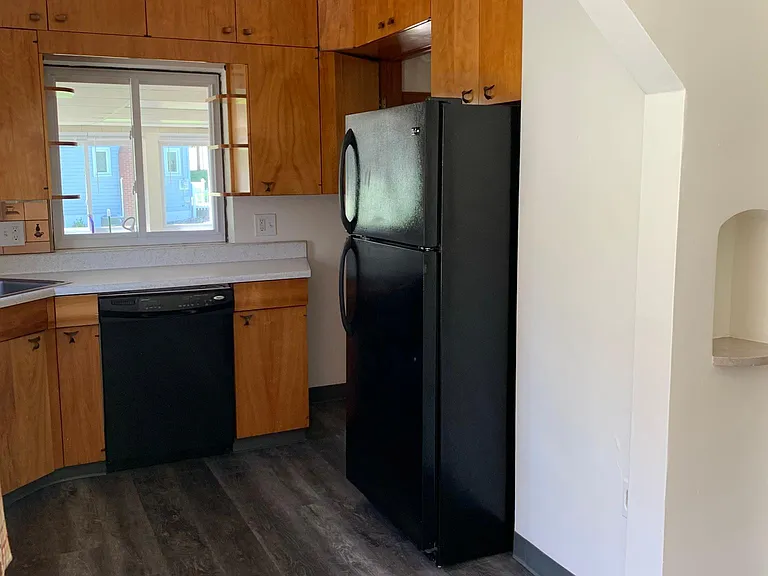 138 Denny Rd — Photo 5