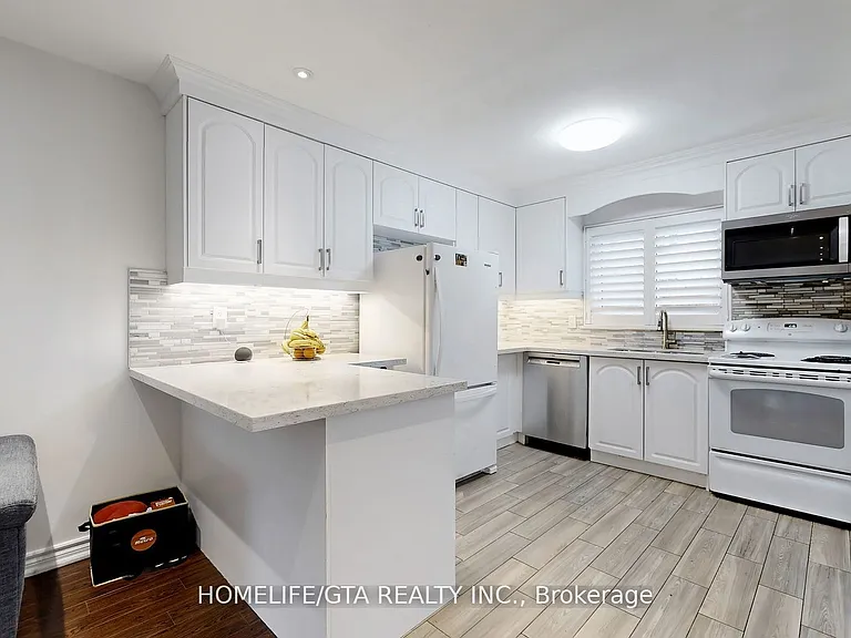 8 Whiteleas Ave — Photo 14