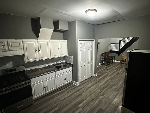 3rd image of 2119 E Federal St