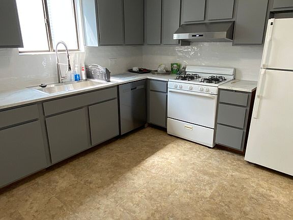 New Kitchen W/DW encore