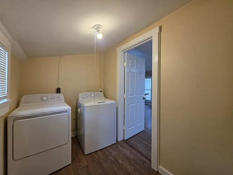 1116 E Cameron Ave — Photo 13