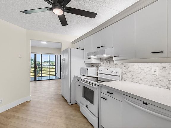 5th image of 5900 Camino Del Sol #304