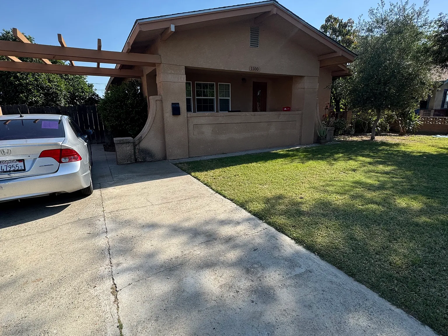 3 bed, 1242 sqft, $1,800 — Photo 1