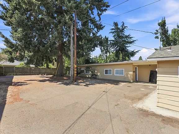 2nd image of 4731 NE 62nd Ave