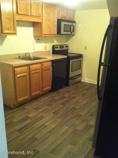 1st image of 817-B Pierce St
