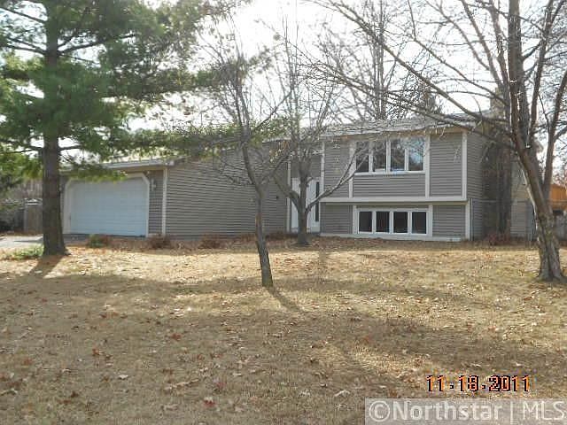 1st image of 10910 Robinson Dr NW