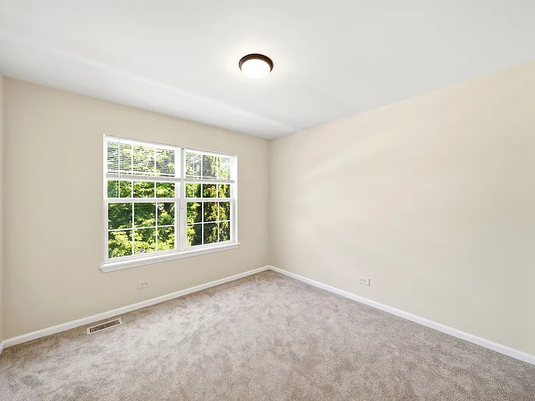 1329 Newport St — Photo 12