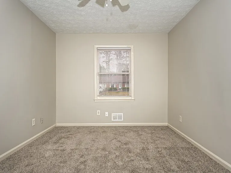 6183 Fieldcrest Dr — Photo 19