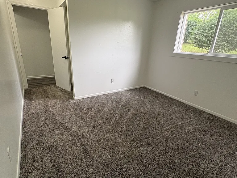 595 Wagner Dr #7 — Photo 8