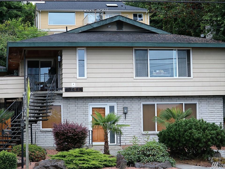 2nd image of 10469 Rainier Ave S