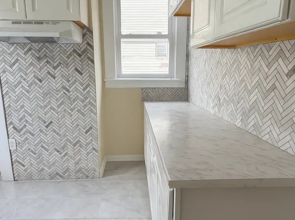 102 Lexington Avenue image 7 of 10