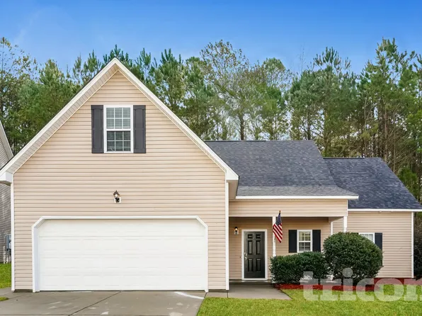 633 Prickly Pear Dr, Fuquay Varina, NC 27526