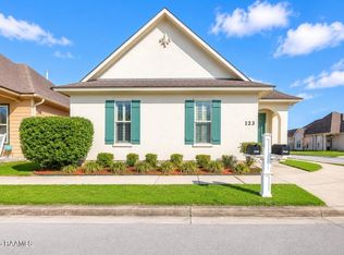 123 Pettigrove Dr, Youngsville, LA 70592