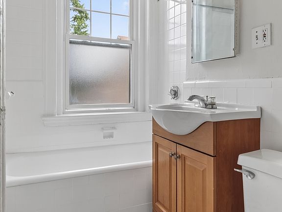 3rd image of 30 Langdon St APT 12