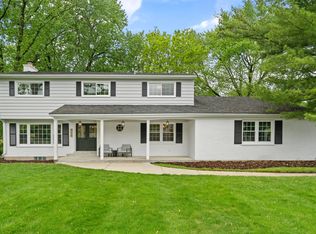 710 Willow Ln, Geneva, IL 60134