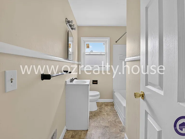 1630 Eleanor Ave — Photo 13
