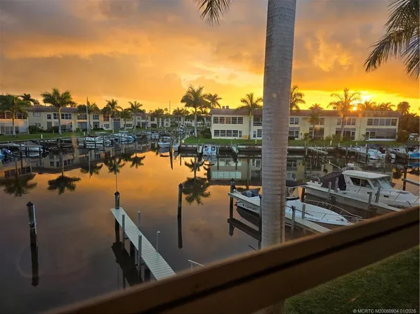 2600 S Kanner Hwy APT J10, Stuart, FL 34994