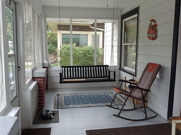 9x24 Enclosed Porch View 2