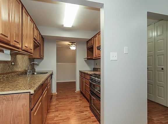 3rd image of 4 Oak Creek Dr APT 3506