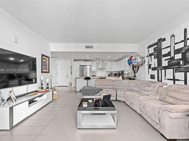 1600 NE 1st Ave #2617 — Photo 8