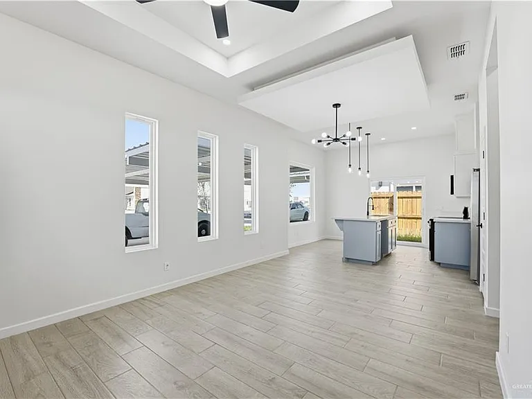 5709 Notre Dame Ave #B — Photo 4