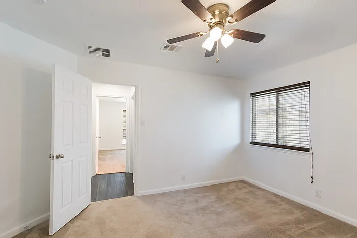 758 Great Oaks Dr — Photo 15