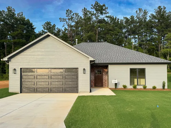 230 Thaxton Hills Dr, Thaxton, MS 38871