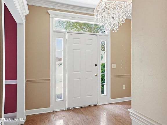 4th image of 43 S Crownpointe Dr