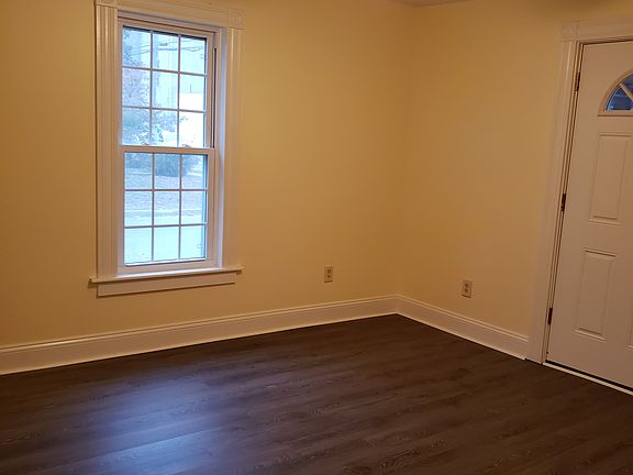 3rd image of 300 S Bay St