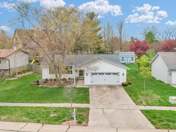 610 Craig Dr, Mahomet, IL 61853