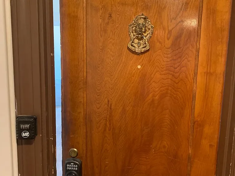 423 Pelham St — Photo 3