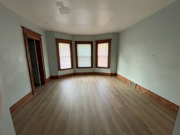 4th image of 175 Hughes Ave #U