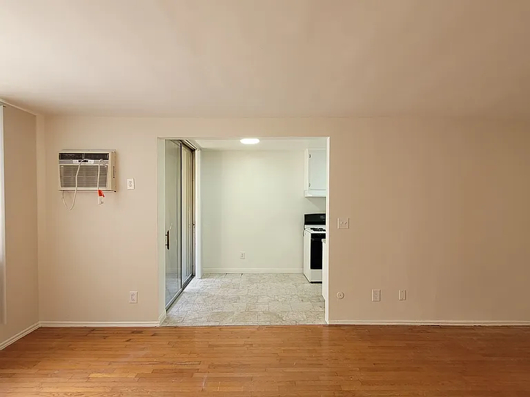 The Alexa Apartments — Photo 6