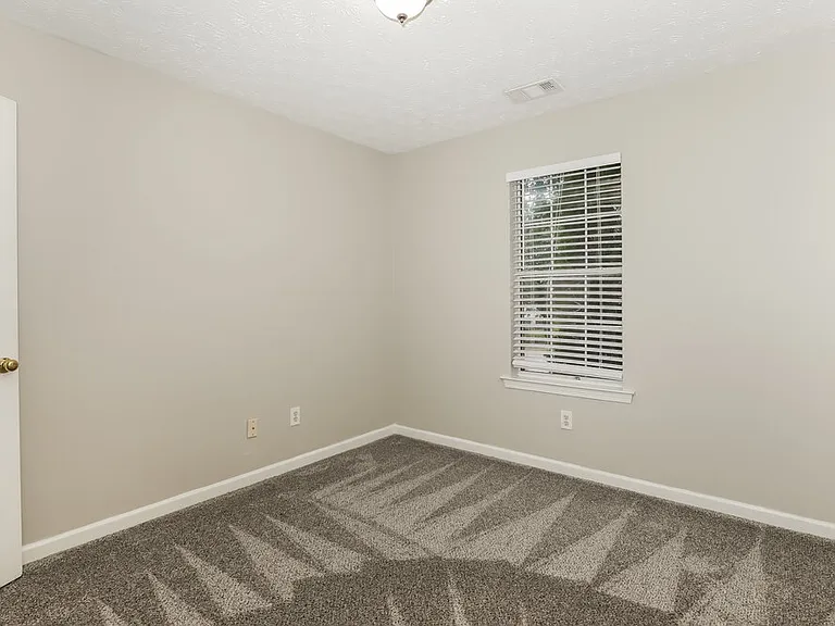5280 Yellow Pine Dr — Photo 11