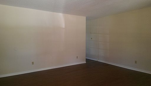 1st image of 1401 Garden Dr APT B