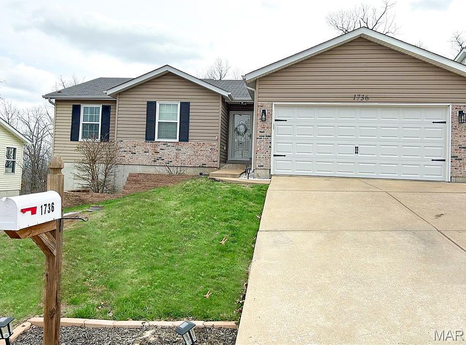 1st image of 1736 Twelve Oaks Pl