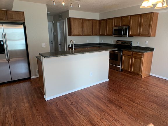 7884_fedora_c_03262020