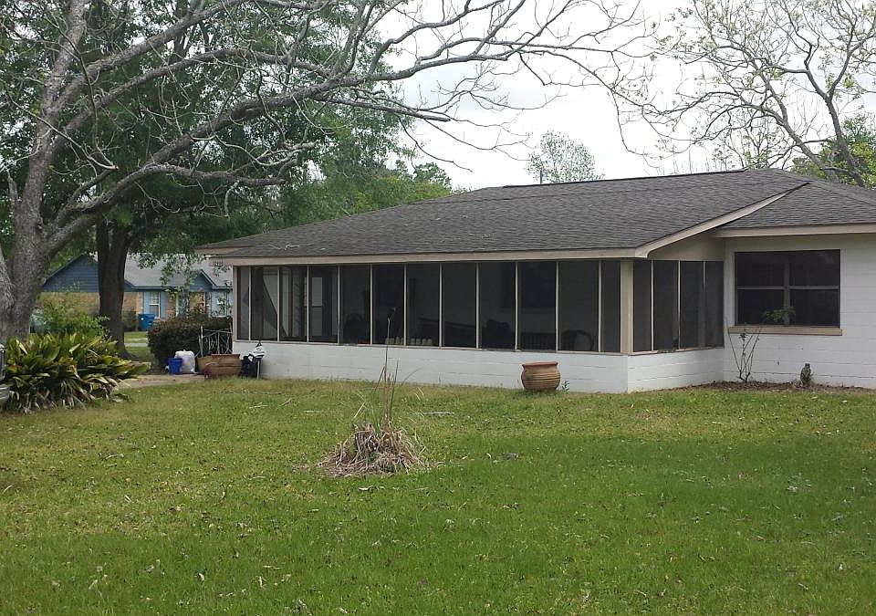 2nd image of 12900 Alabama St